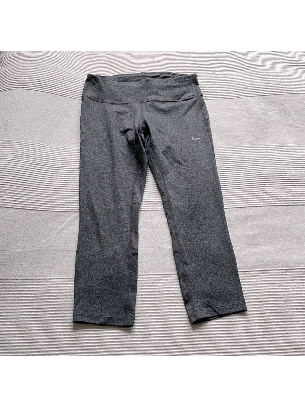 NIKE Grey Dri-FIT Running Capris Size Small